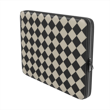 Checkered grounds laptop sleeve | Maseso